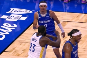 是魔鬼的步伐？布莱克打节奏抛投2+1 追梦疯狂比划走步！